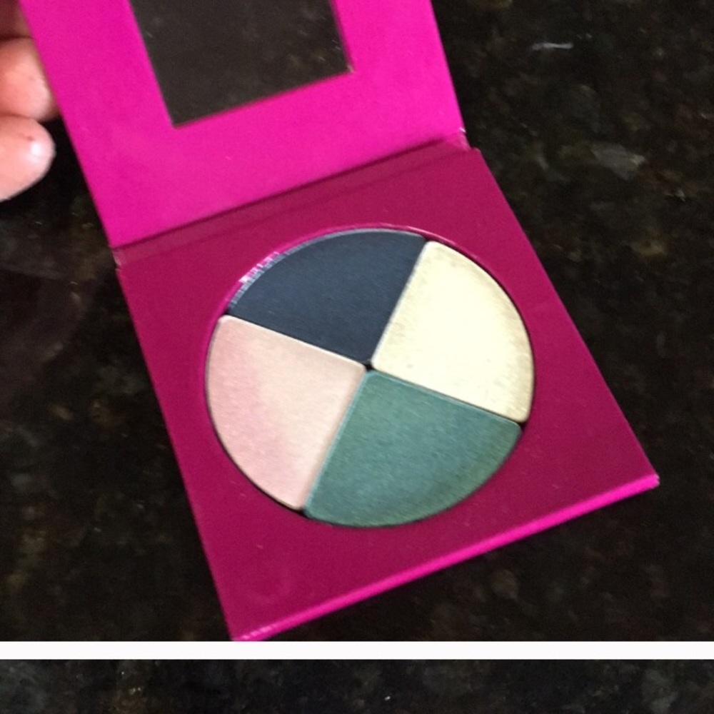 Bedhead Drama Queen 4-Play Long Wear Eyeshadow 💙 - Picture 2 of 6